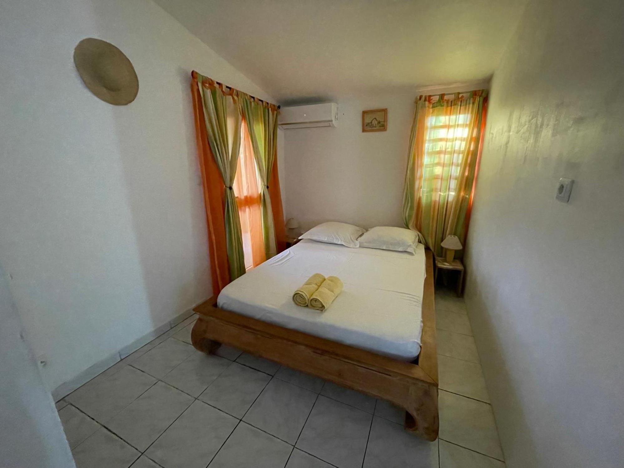 Casa Valencia, Proche De Toutes Commodites Saint Pierre Exterior photo